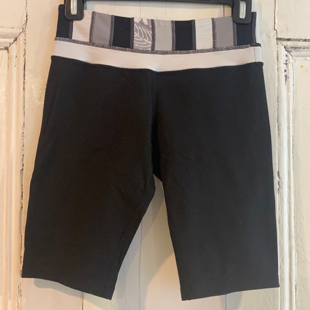 Lululemon reversible Athletic shorts